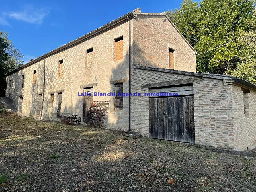 Immagine 18 di Rustico / casale in vendita  in STRADA FERRIERA  a Pesaro