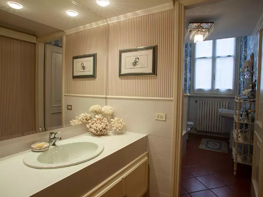 Immagine 10 di Appartamento in vendita  in VIA PASSERI a Pesaro