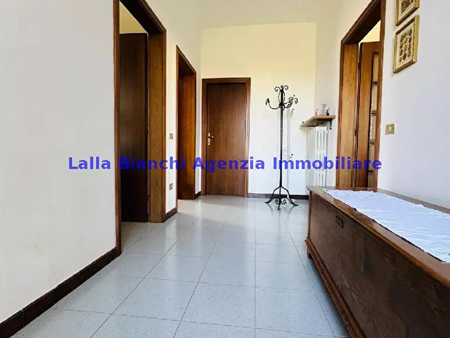 Immagine 3 di Appartamento in vendita  in STRADA VALLE DEI CASTAGNI  a Pesaro