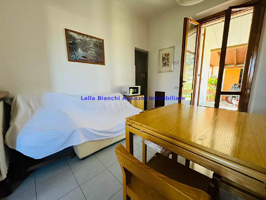 Immagine 10 di Appartamento in vendita  in STRADA VALLE DEI CASTAGNI  a Pesaro