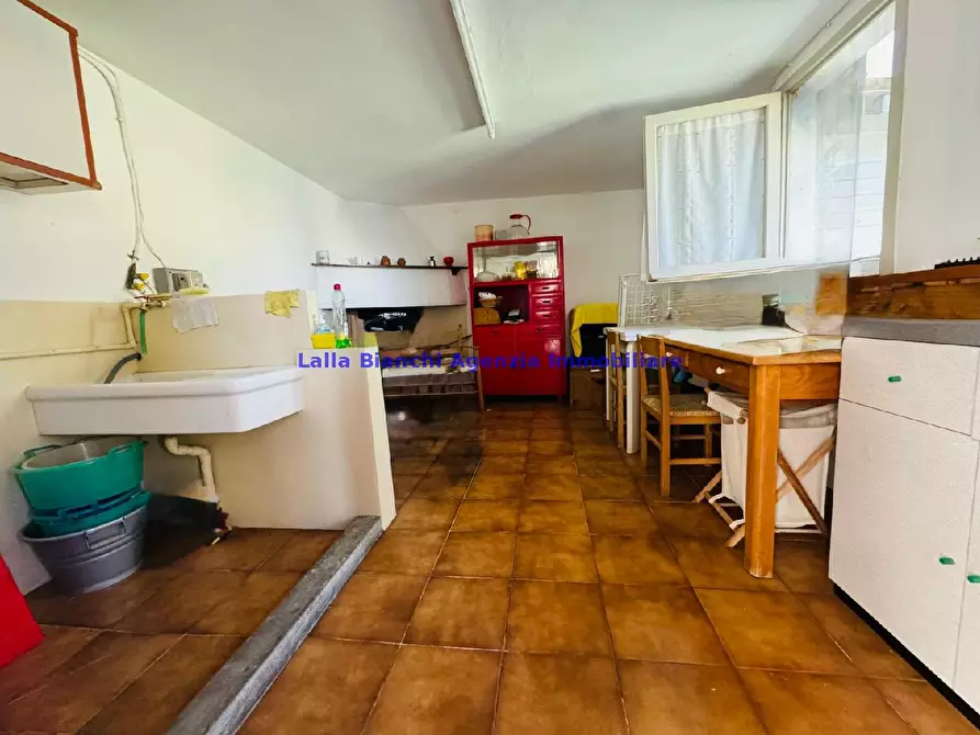 Immagine 15 di Appartamento in vendita  in STRADA VALLE DEI CASTAGNI  a Pesaro