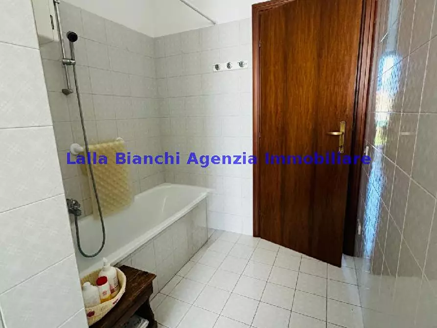 Immagine 21 di Appartamento in vendita  in STRADA VALLE DEI CASTAGNI  a Pesaro