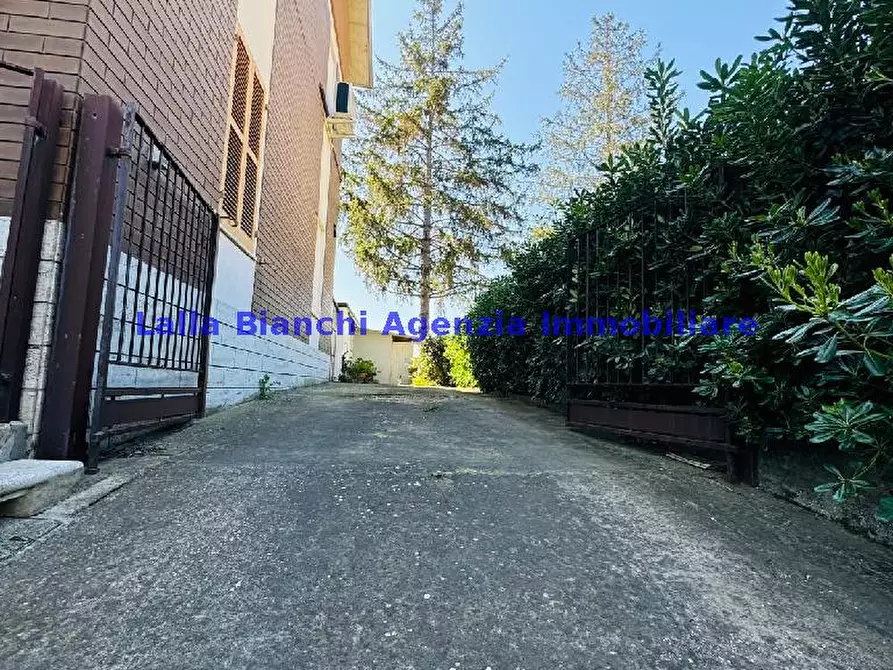 Immagine 23 di Appartamento in vendita  in STRADA VALLE DEI CASTAGNI  a Pesaro