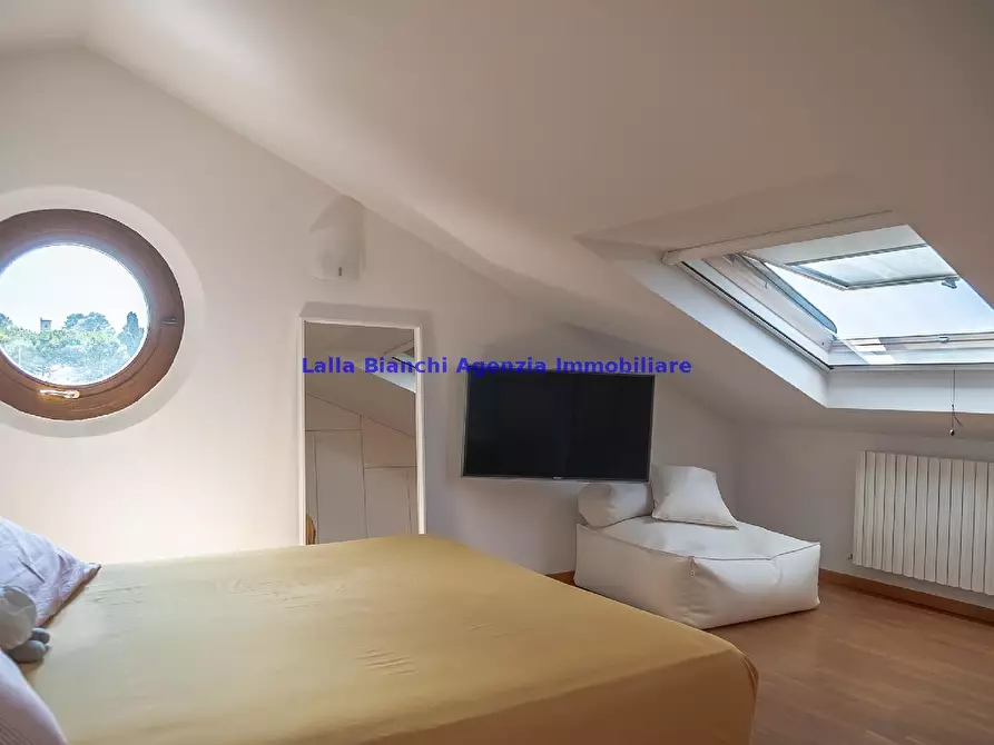 Immagine 123 di Villa in vendita  in STRADA MADONNA DEI MAZZA a Pesaro