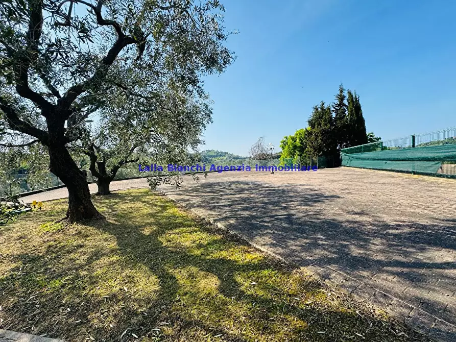 Immagine 2 di Rustico / casale in vendita  in STRADA SANT'ANDREA IN VILLIS a Pesaro