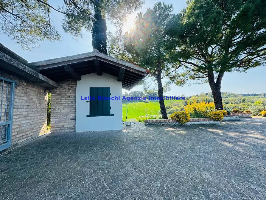 Immagine 12 di Rustico / casale in vendita  in STRADA SANT'ANDREA IN VILLIS a Pesaro