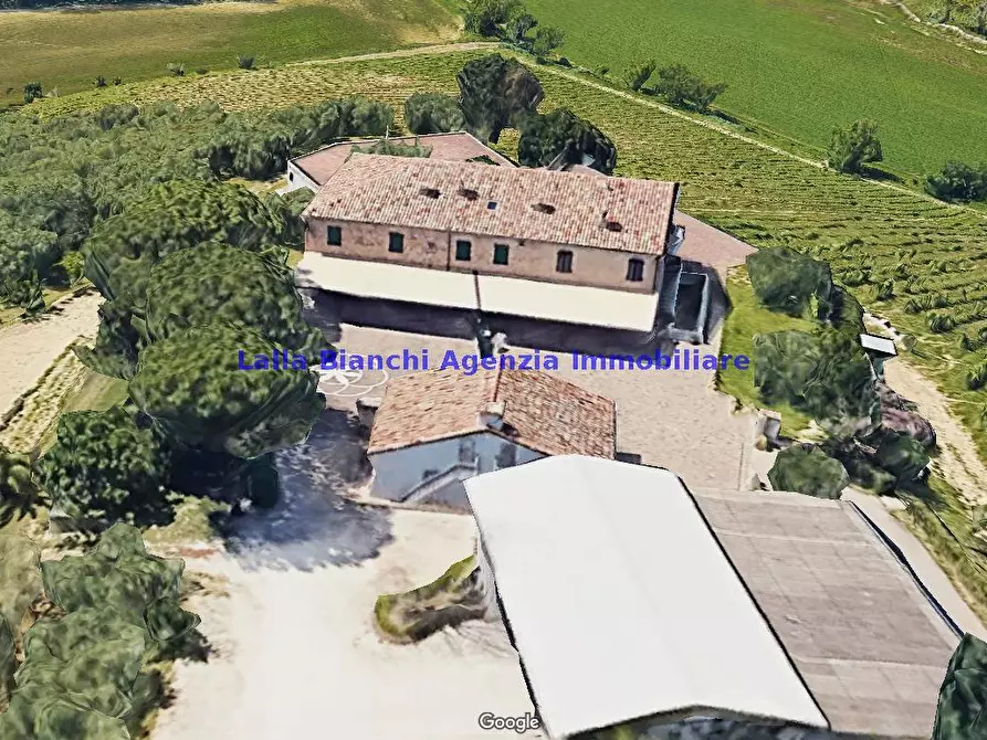 Immagine 28 di Rustico / casale in vendita  in STRADA SANT'ANDREA IN VILLIS a Pesaro