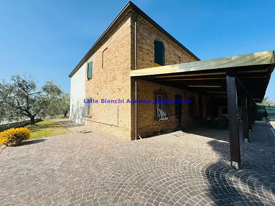 Immagine 34 di Rustico / casale in vendita  in STRADA SANT'ANDREA IN VILLIS a Pesaro