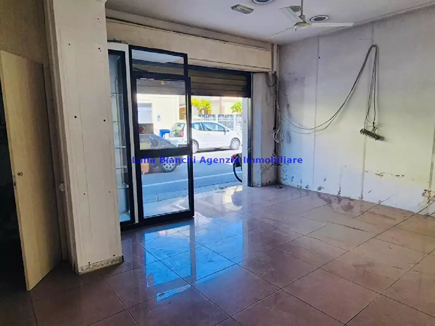 Immagine 4 di Negozio in affitto  in VIA MIRABELLI a Pesaro