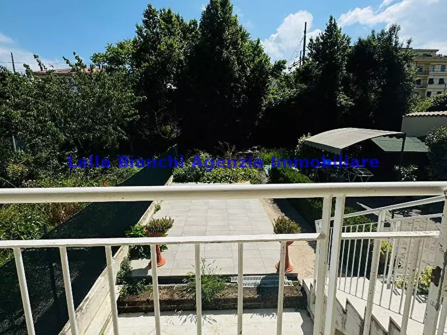 Immagine 1 di Appartamento in vendita  in VIA MONTI 31 a Pesaro