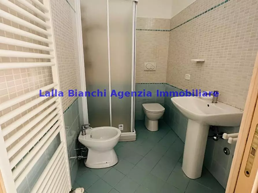 Immagine 20 di Appartamento in vendita  in VIA MONTI 31 a Pesaro