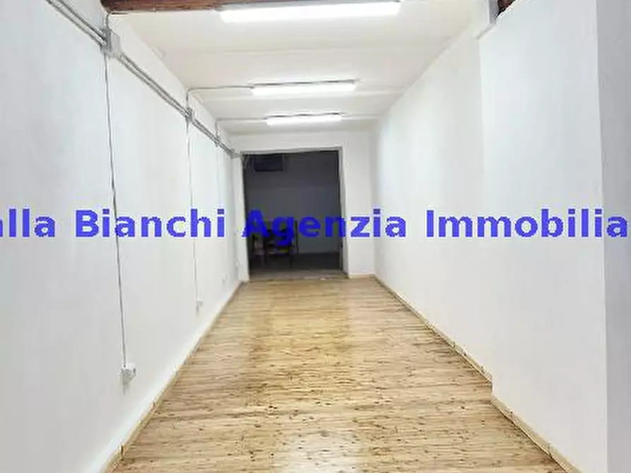 Immagine 8 di Negozio in vendita  in VIA CASTELFIDARDO 48 a Pesaro