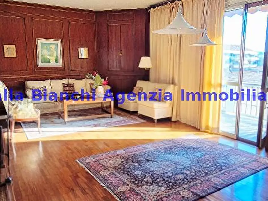 Immagine 4 di Appartamento in vendita  in VIALE GIULIANO VANZOLINI a Pesaro