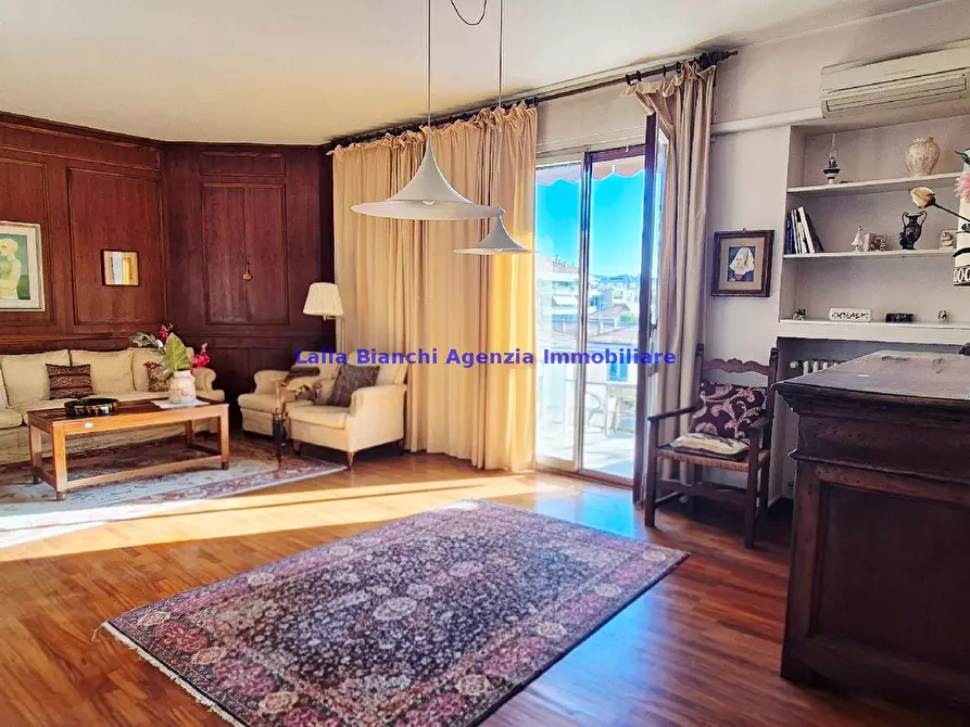 Immagine 1 di Appartamento in vendita  in VIALE GIULIANO VANZOLINI a Pesaro