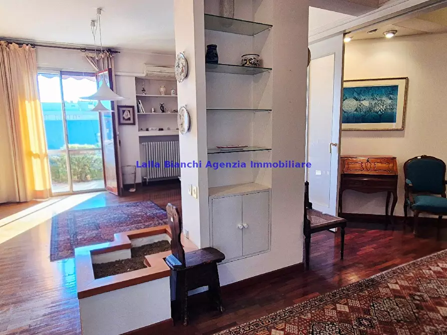 Immagine 8 di Appartamento in vendita  in VIALE GIULIANO VANZOLINI a Pesaro