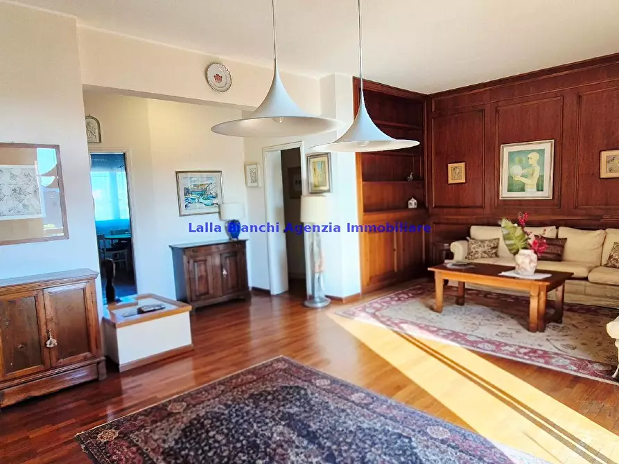 Immagine 11 di Appartamento in vendita  in VIALE GIULIANO VANZOLINI a Pesaro