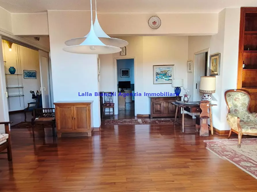 Immagine 19 di Appartamento in vendita  in VIALE GIULIANO VANZOLINI a Pesaro