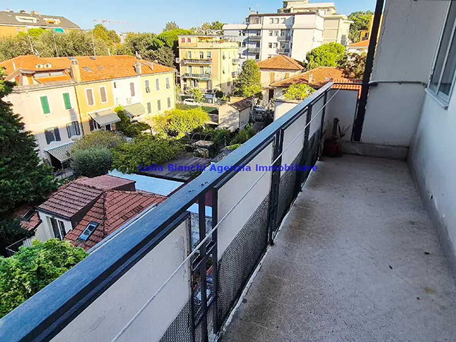 Immagine 35 di Appartamento in vendita  in VIALE GIULIANO VANZOLINI a Pesaro