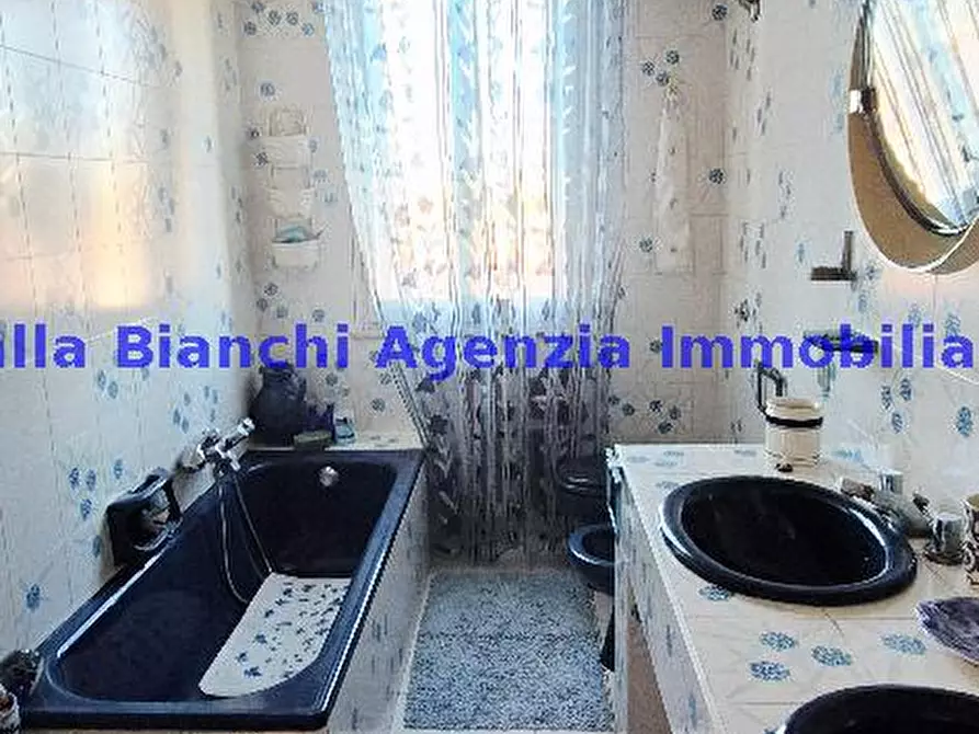 Immagine 40 di Appartamento in vendita  in VIALE GIULIANO VANZOLINI a Pesaro