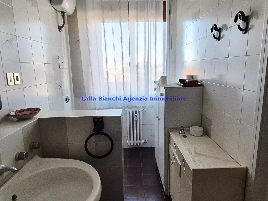 Immagine 60 di Appartamento in vendita  in VIALE GIULIANO VANZOLINI a Pesaro