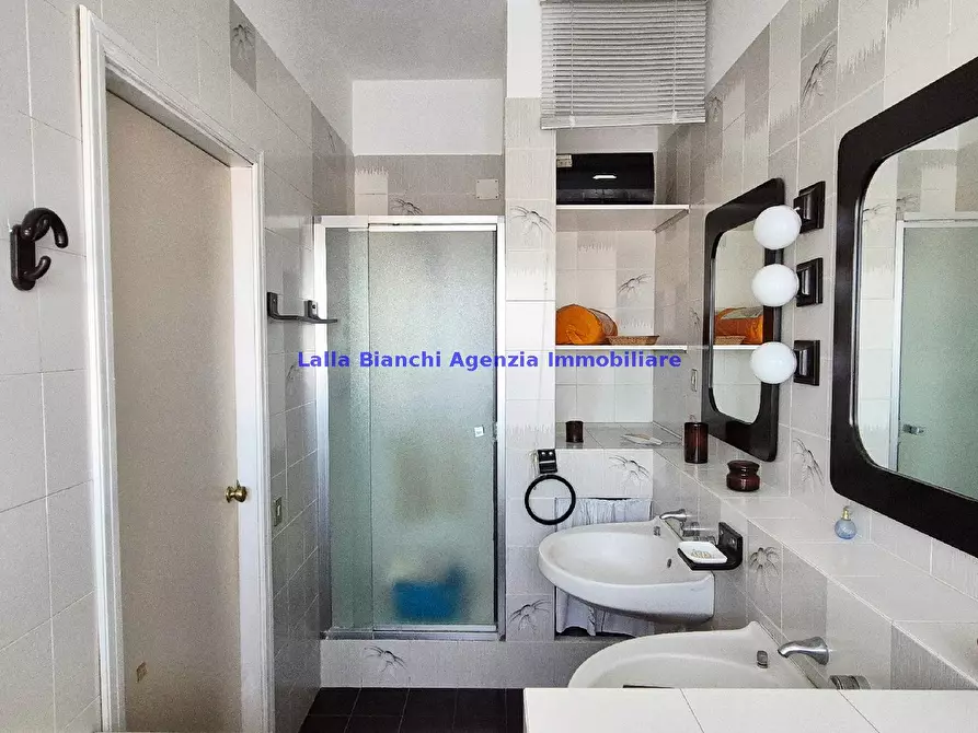 Immagine 62 di Appartamento in vendita  in VIALE GIULIANO VANZOLINI a Pesaro