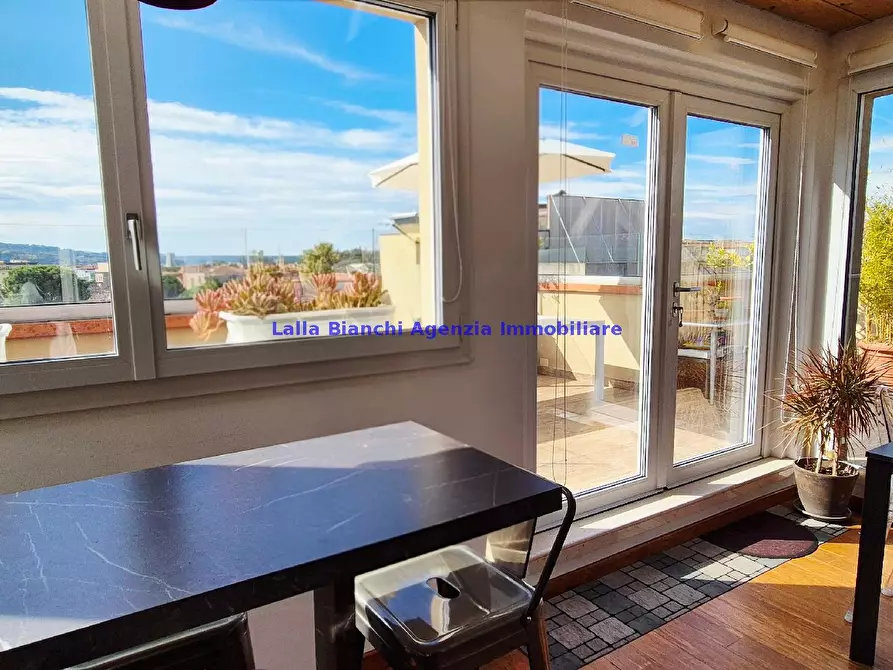 Immagine 11 di Attico in vendita  in VIA GRAMSCI a Pesaro