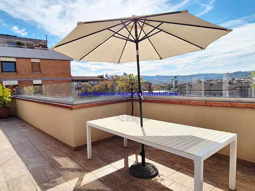 Immagine 22 di Attico in vendita  in VIA GRAMSCI a Pesaro