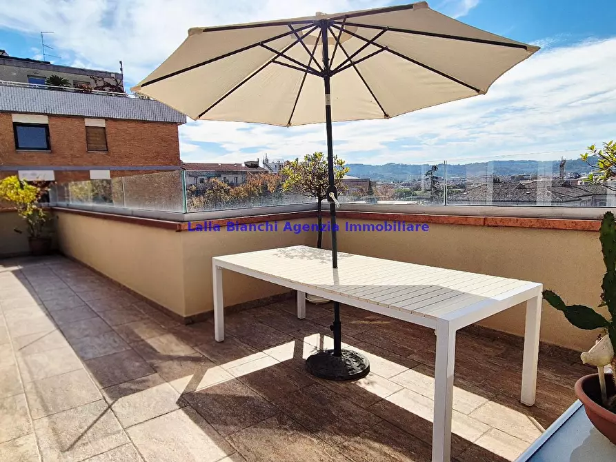 Immagine 36 di Attico in vendita  in VIA GRAMSCI a Pesaro