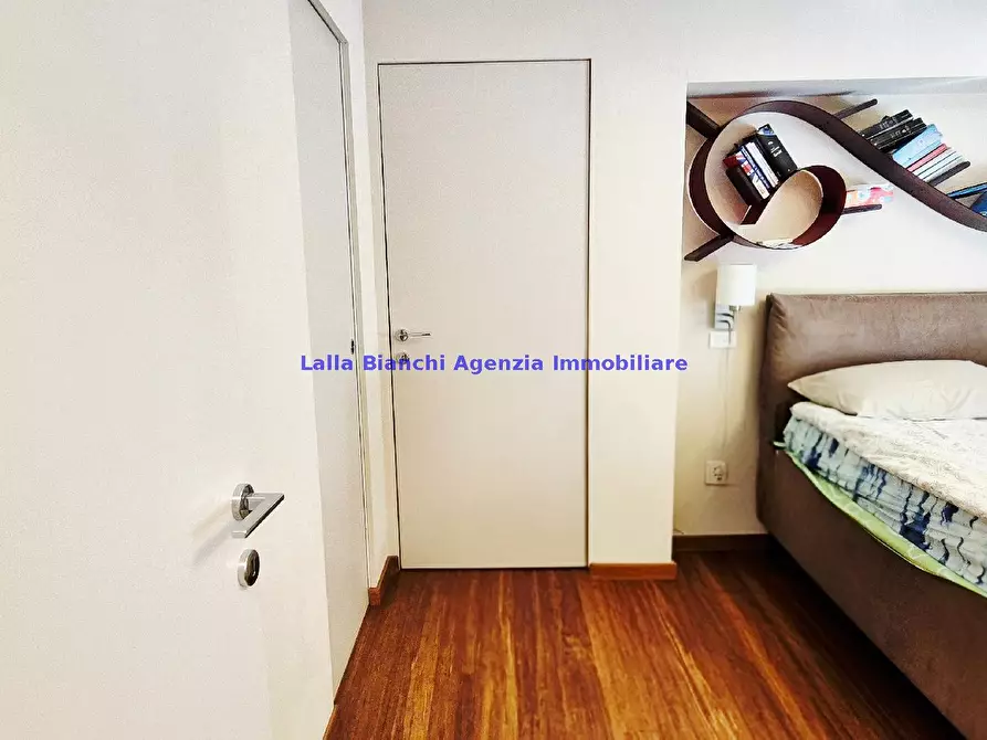 Immagine 50 di Attico in vendita  in VIA GRAMSCI a Pesaro