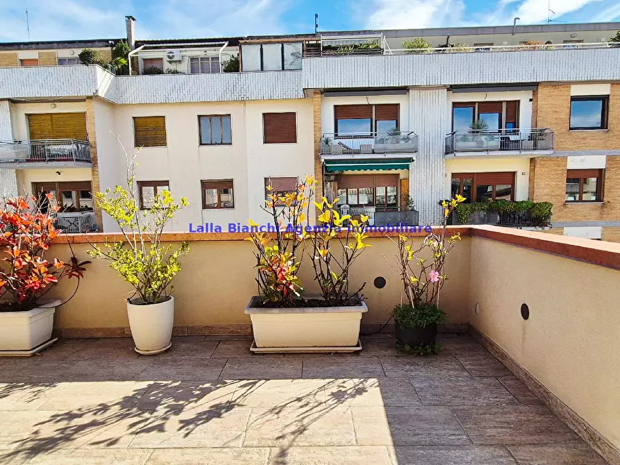 Immagine 68 di Attico in vendita  in VIA GRAMSCI a Pesaro