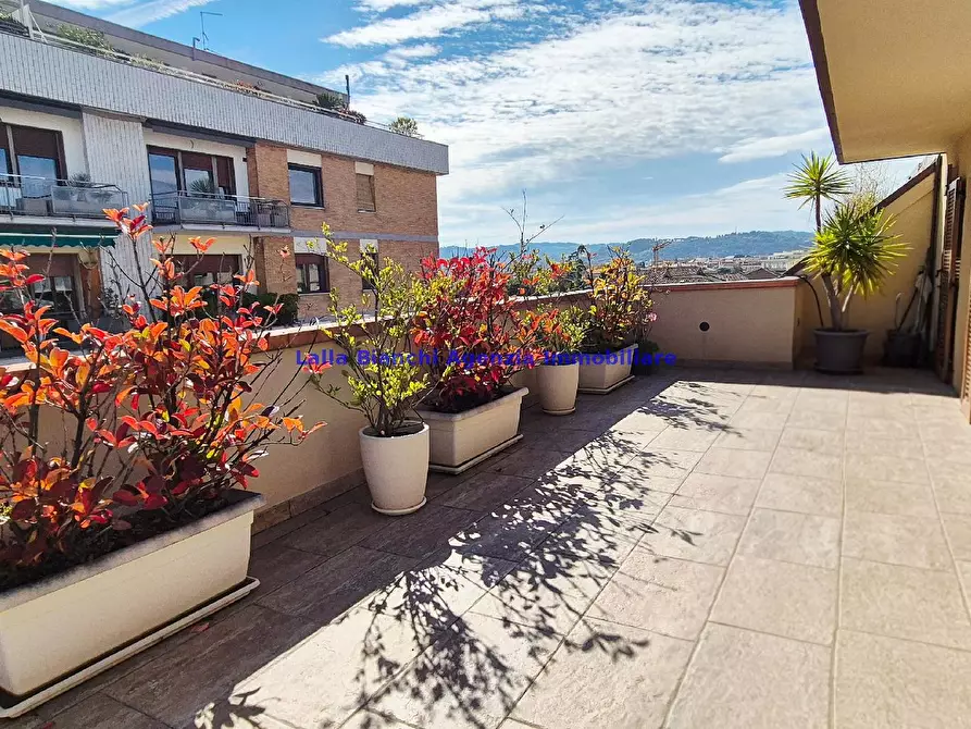 Immagine 74 di Attico in vendita  in VIA GRAMSCI a Pesaro