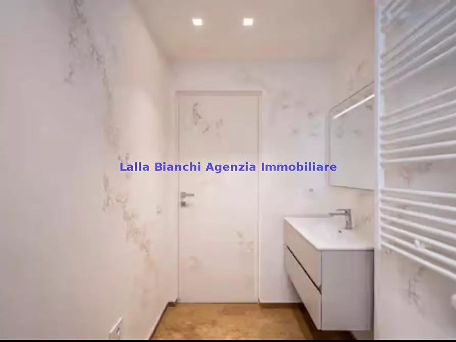 Immagine 16 di Appartamento in affitto  in VIA VIRGILIO a Pesaro