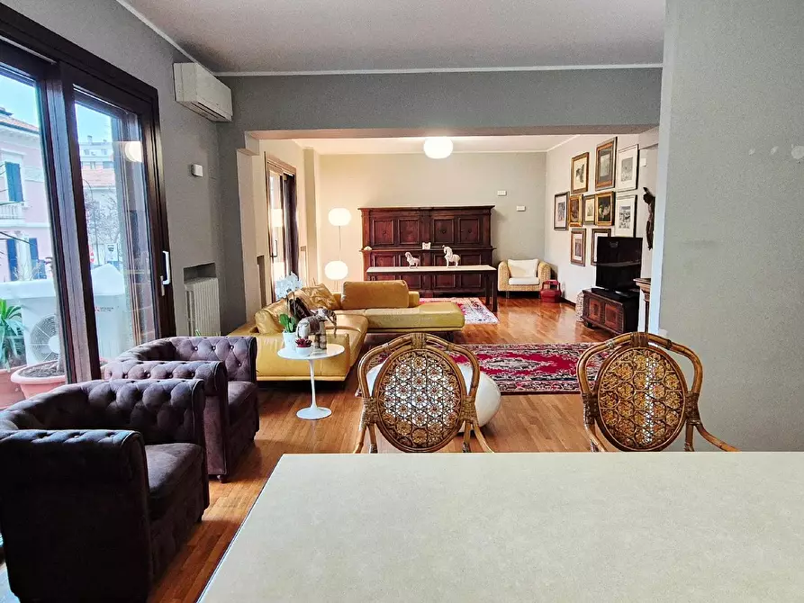 Immagine 8 di Appartamento in vendita  in VIALE GIULIANO VANZOLINI a Pesaro