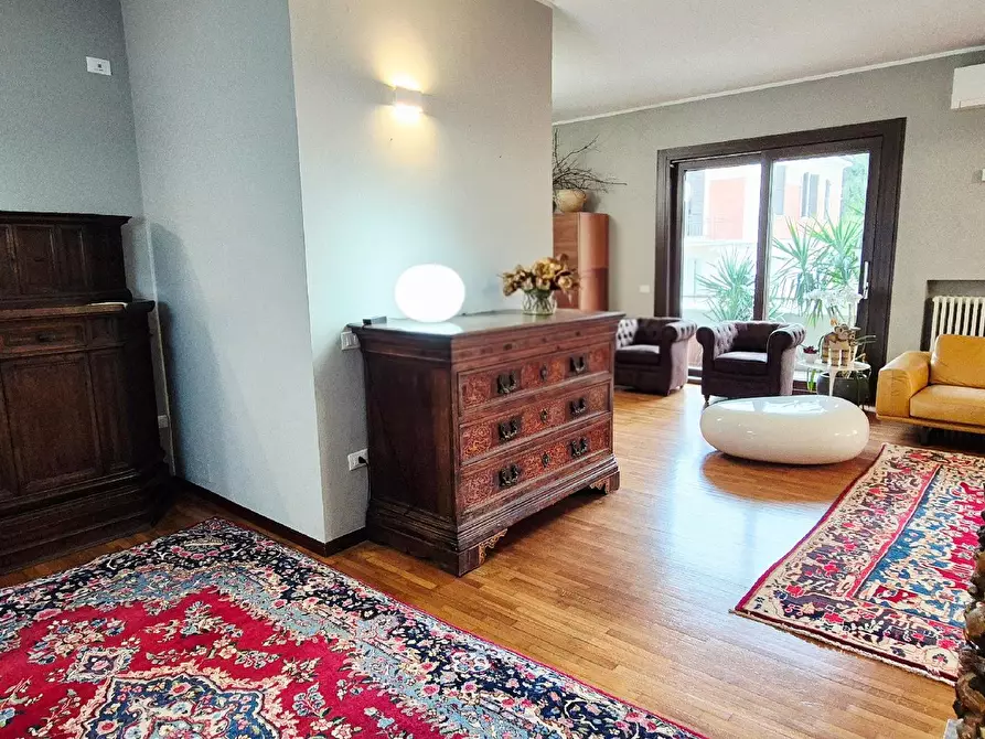 Immagine 23 di Appartamento in vendita  in VIALE GIULIANO VANZOLINI a Pesaro