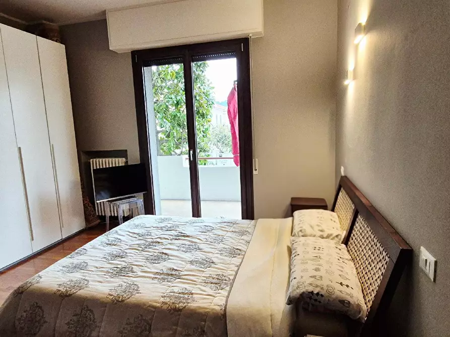 Immagine 59 di Appartamento in vendita  in VIALE GIULIANO VANZOLINI a Pesaro