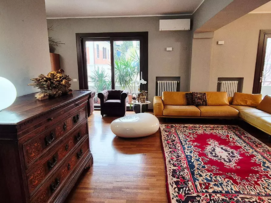 Immagine 65 di Appartamento in vendita  in VIALE GIULIANO VANZOLINI a Pesaro