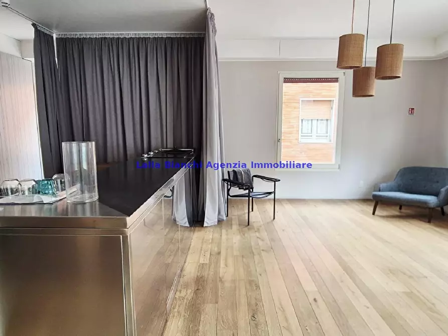 Immagine 20 di Appartamento in vendita  in PIAZZALE LAZZARINI a Pesaro