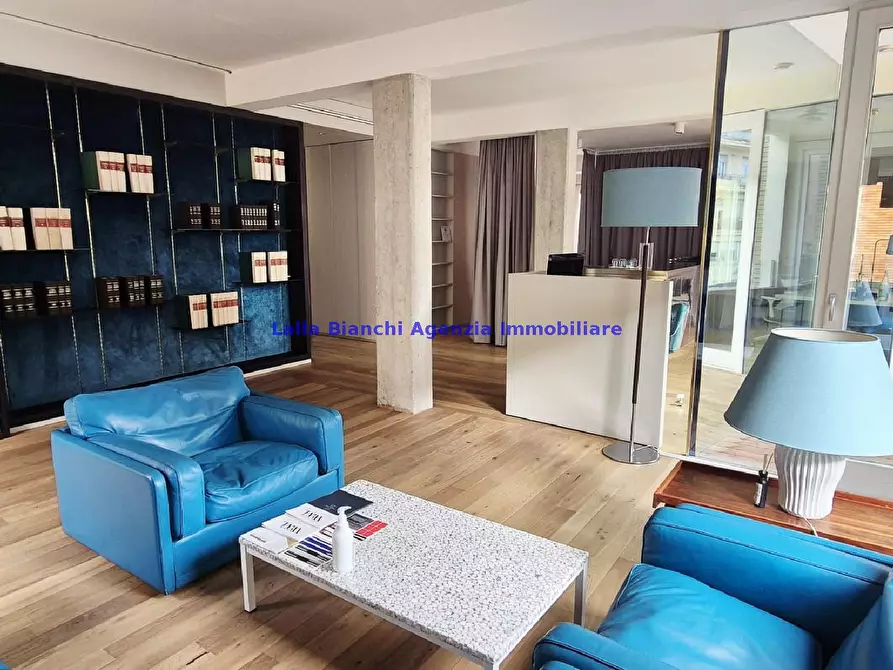 Immagine 1 di Appartamento in vendita  in PIAZZALE LAZZARINI a Pesaro