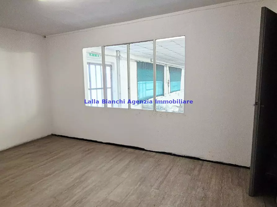 Immagine 3 di Capannone industriale in vendita  in VIA JESI a Pesaro