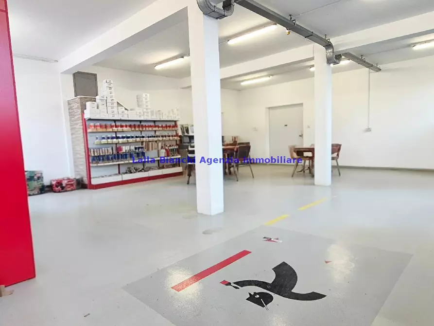 Immagine 7 di Capannone industriale in vendita  in VIA JESI a Pesaro