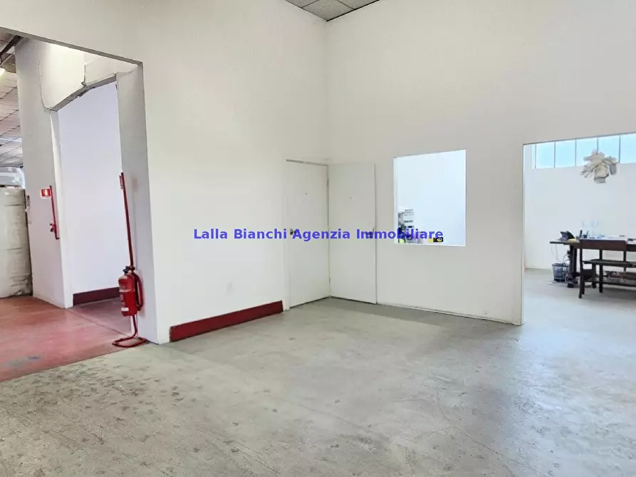 Immagine 12 di Capannone industriale in vendita  in VIA JESI a Pesaro