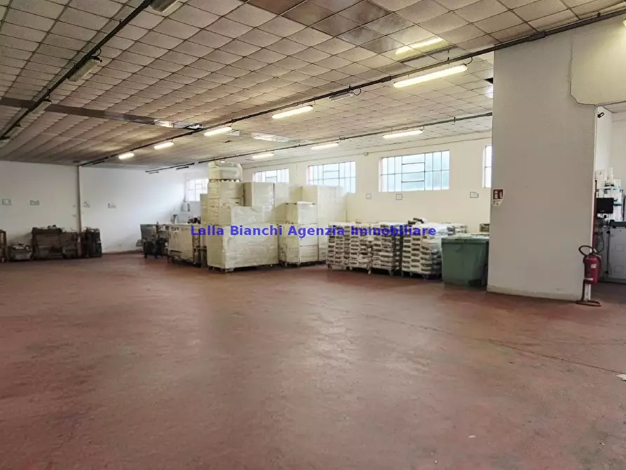 Immagine 1 di Capannone industriale in vendita  in VIA JESI a Pesaro