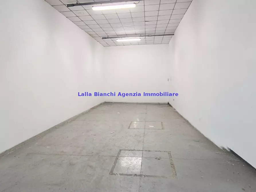 Immagine 14 di Capannone industriale in vendita  in VIA JESI a Pesaro