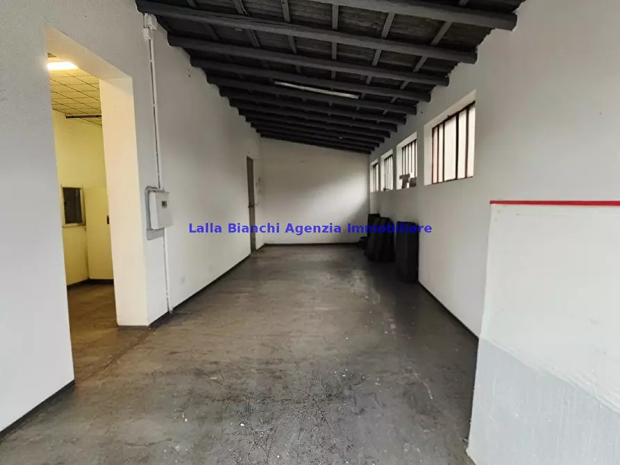Immagine 15 di Capannone industriale in vendita  in VIA JESI a Pesaro