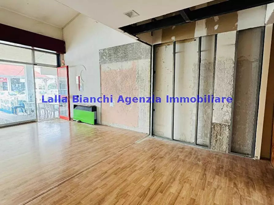 Immagine 11 di Locale commerciale in affitto  in VIALE LONDRA a Pesaro