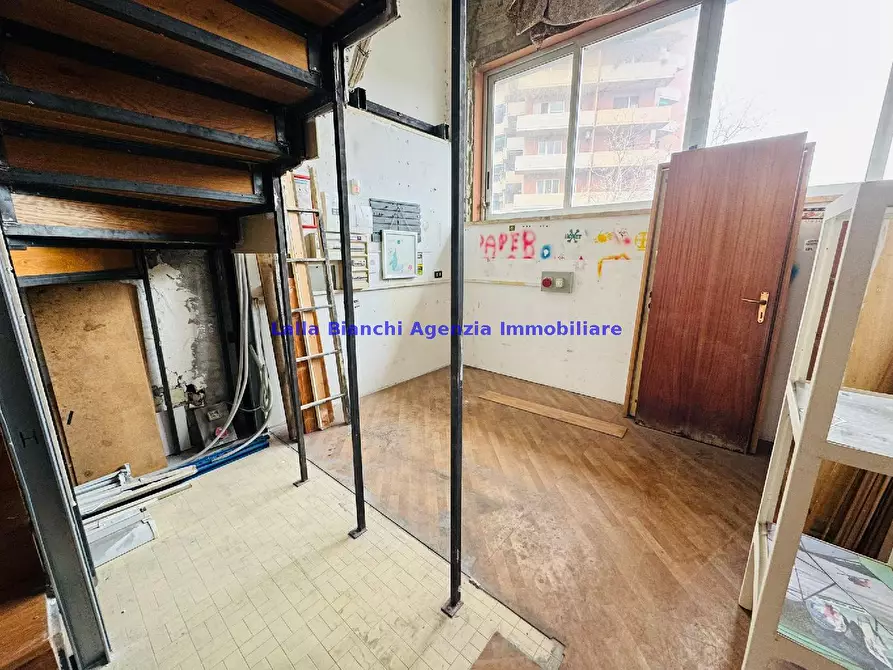 Immagine 20 di Locale commerciale in affitto  in VIALE LONDRA a Pesaro