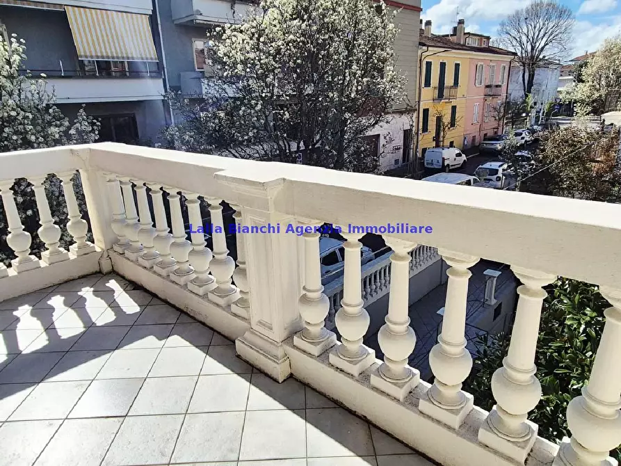 Immagine 21 di Appartamento in affitto  in VIA POSTUMO a Pesaro
