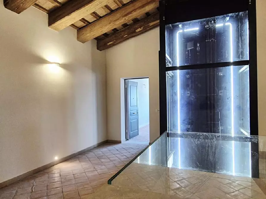 Immagine 20 di Appartamento in vendita  in VIA PETRUCCI a Pesaro