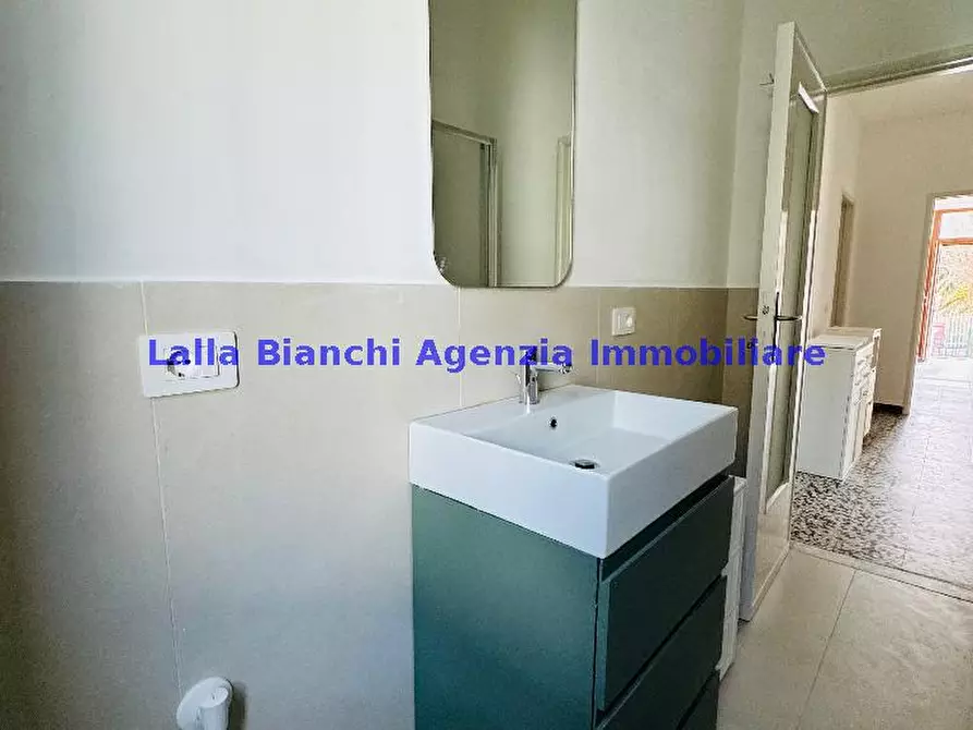 Immagine 5 di Appartamento in affitto  in VIALE AMENDOLA a Pesaro