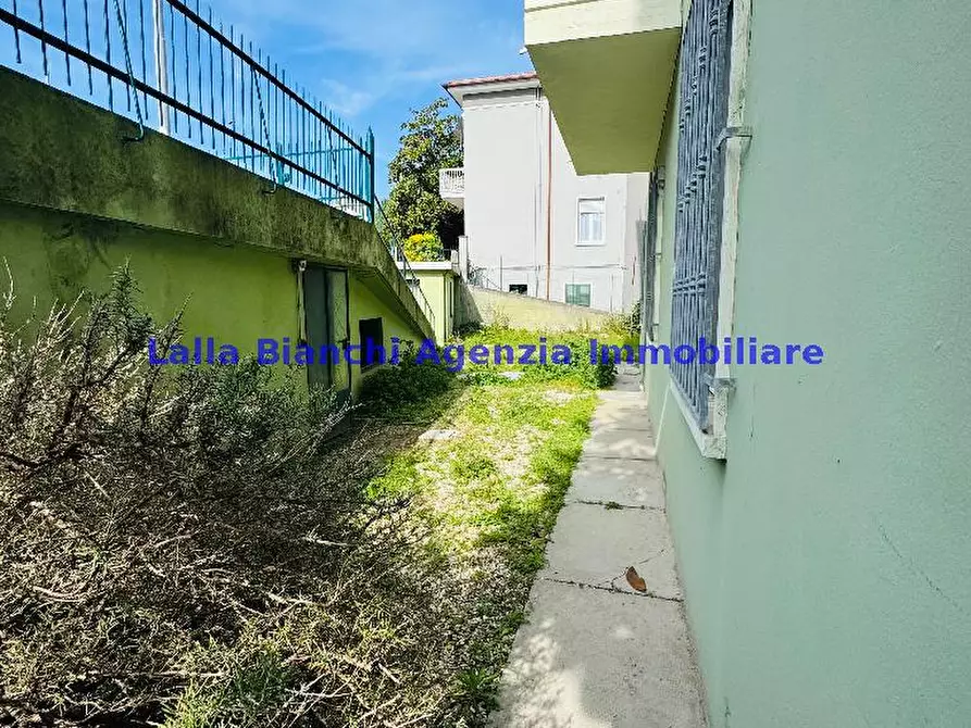 Immagine 17 di Appartamento in affitto  in VIALE AMENDOLA a Pesaro